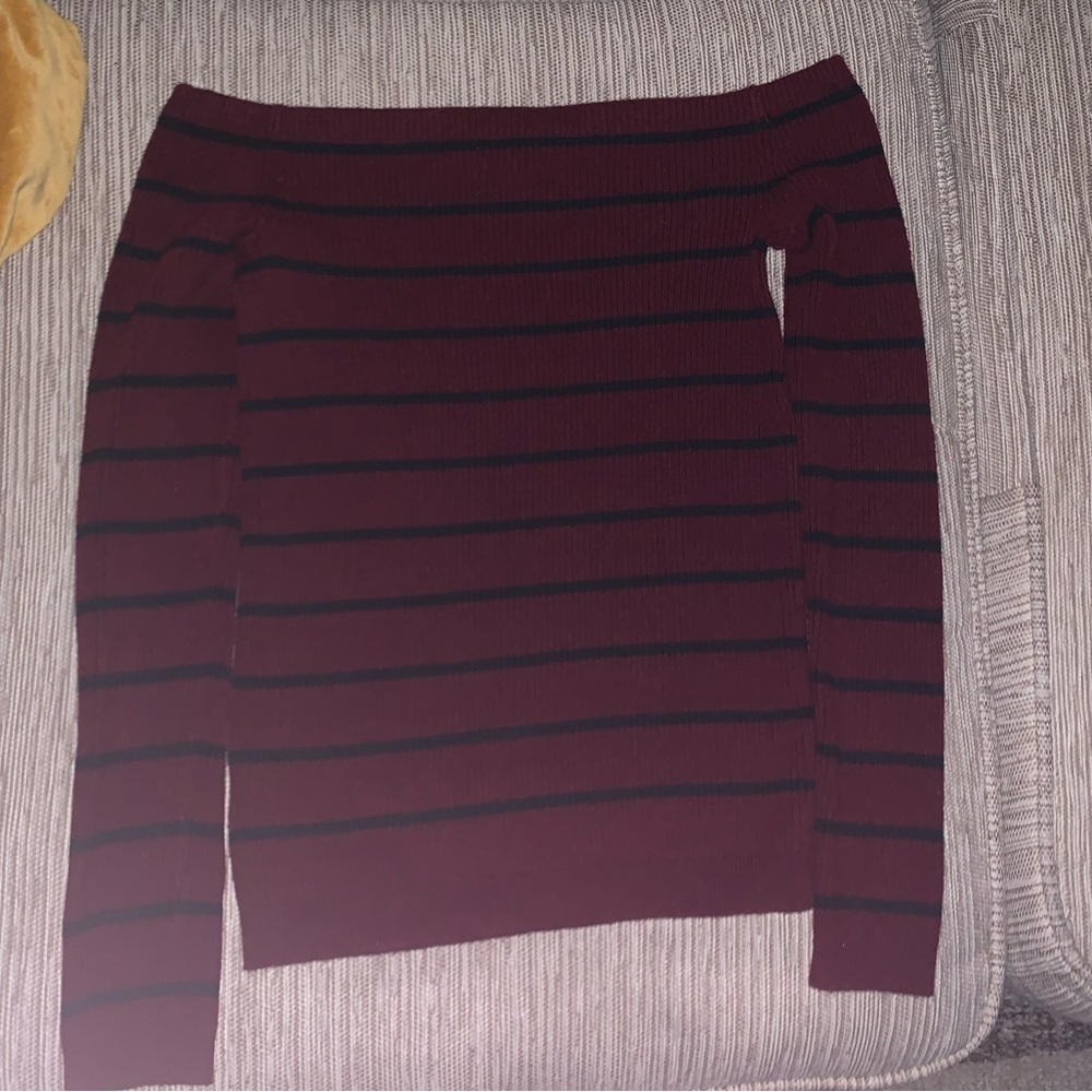 y2k off the shoulder american eagle sweater